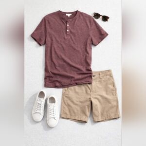 Burgundy Henley Short Sleeve Tee | Soft Casual Summer Shirt Sz Medium